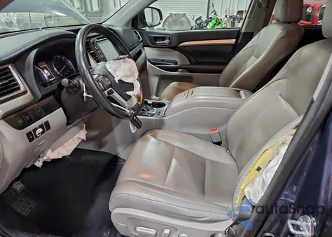 2018 Toyota Highlander Se из США, поврежденный, VIN 5TDJZRFH6JS859331